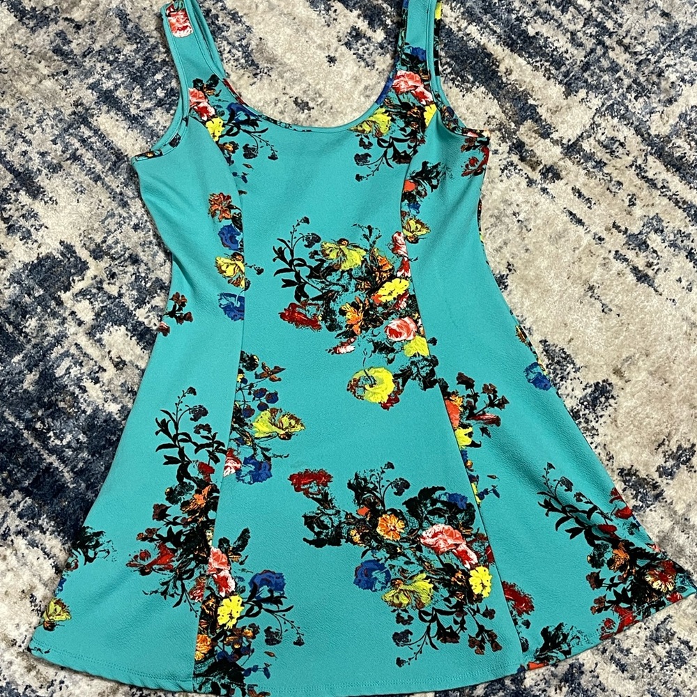 Ambiance Apparel. Large. Teal floral dress